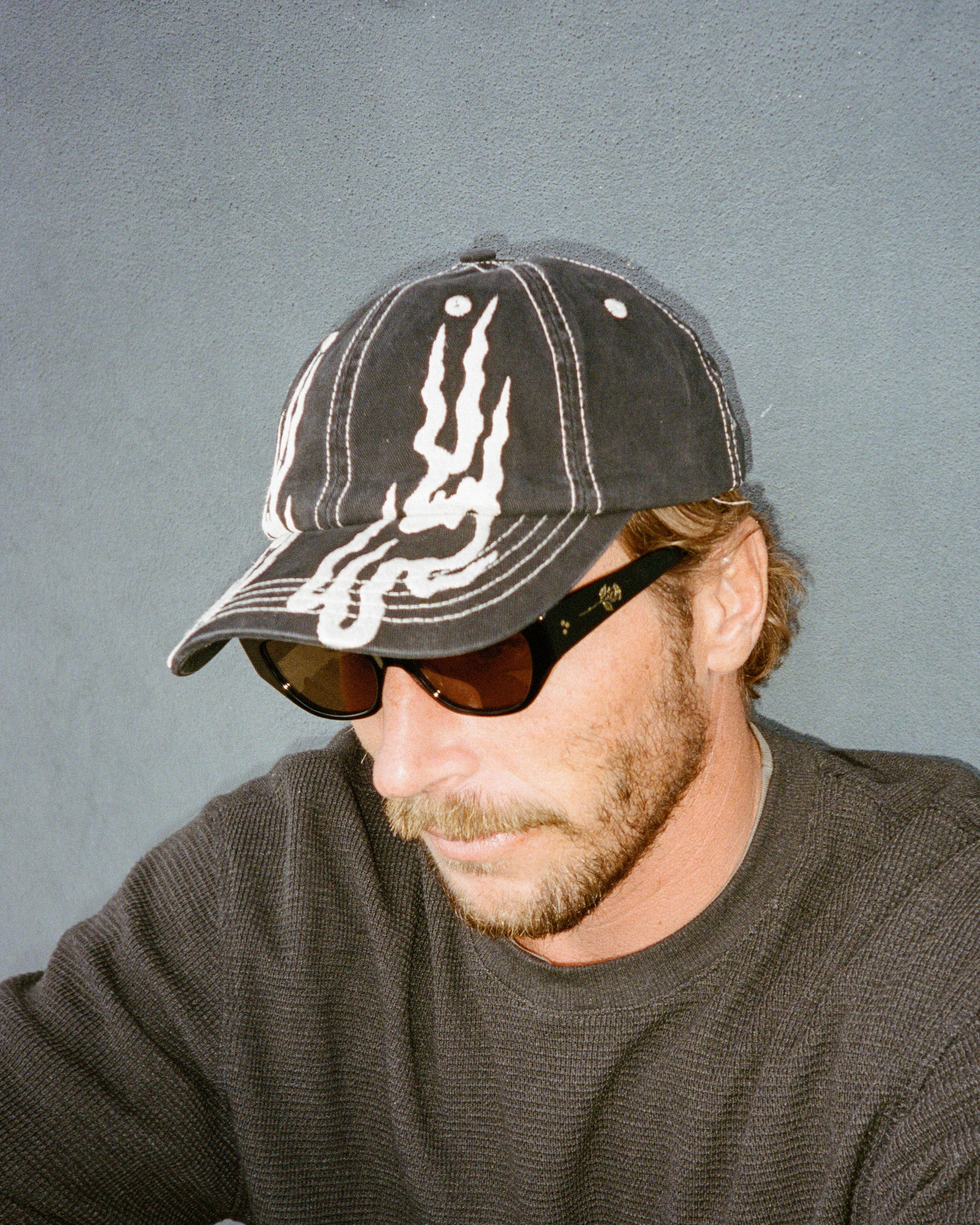 Epokhe Thomas Townend Art Series Hat - Black / Off White